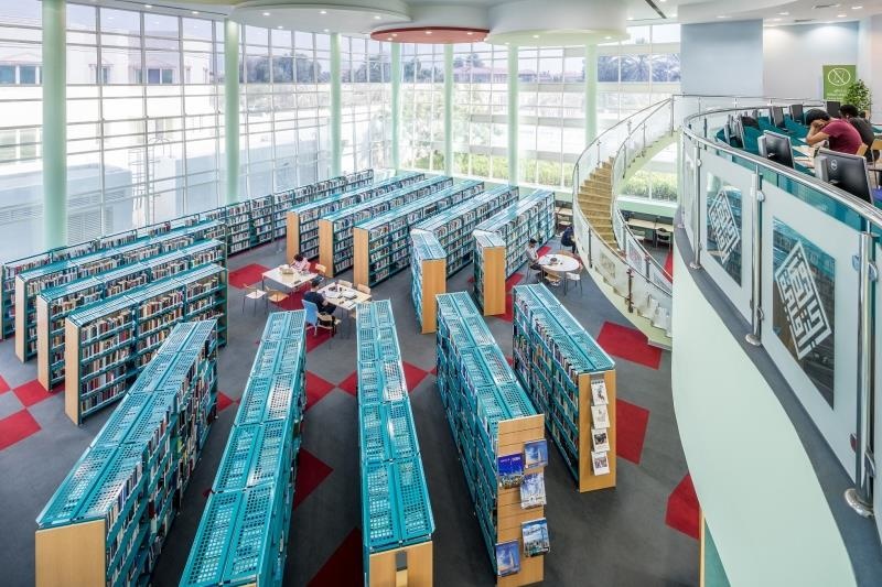 مكتبات دبي العامة تفوز بجائزة التفوق من الاتحاد العربي للمكتبات