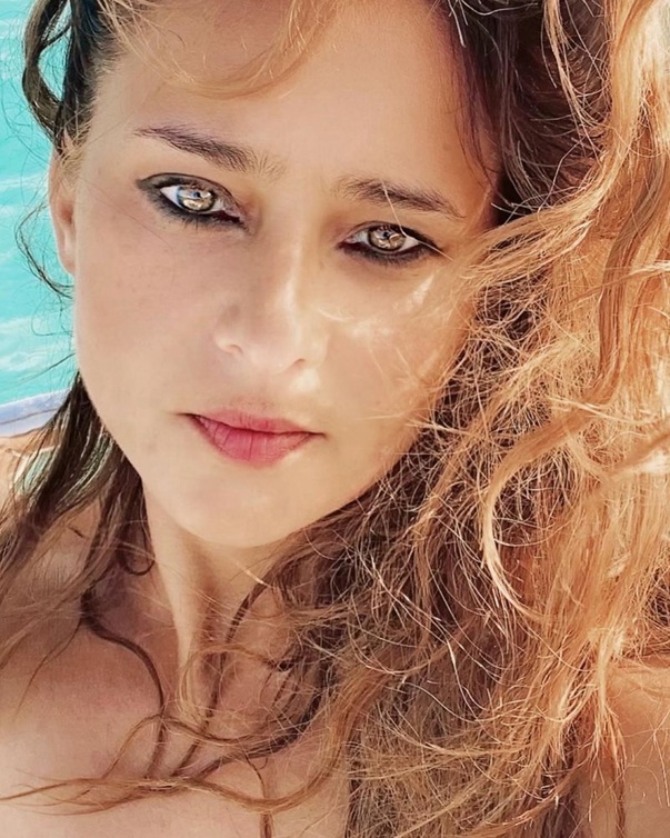  أجرأ الاطلالات الجمالية للنجمة نيللي كريم بعد طلاقها