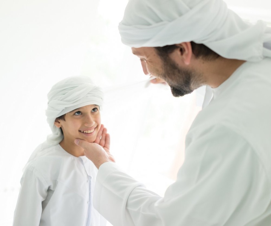 كيف يمكن تعليم الطفل تكبيرات العيد
