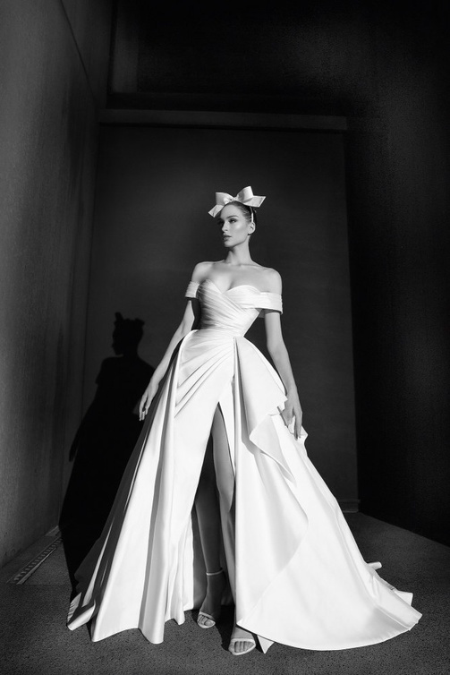  فساتين زفاف اكمام منسدلة @zuhair murad