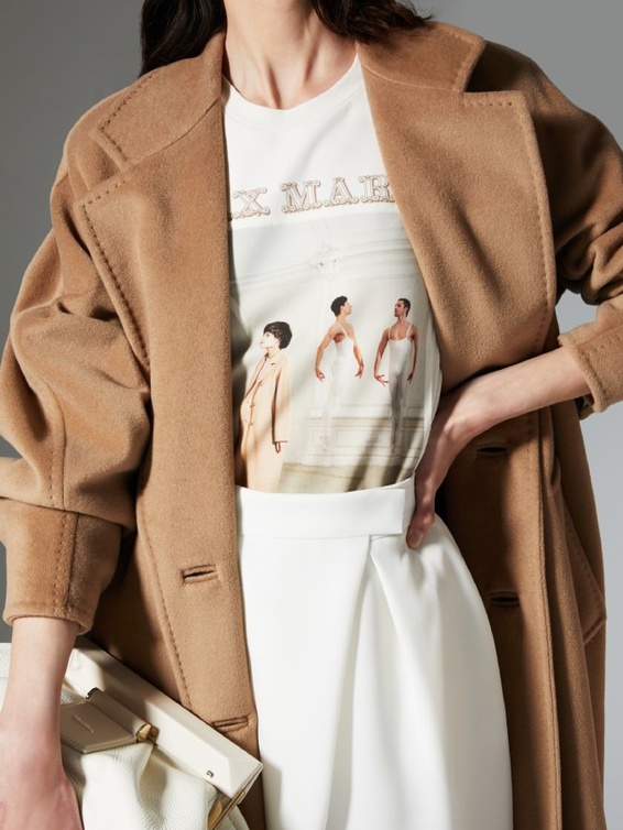 مجموعة 7 قطع تي-شيرت احتفالاً بالذكرى السنوية الـ 70  لـ Max Mara