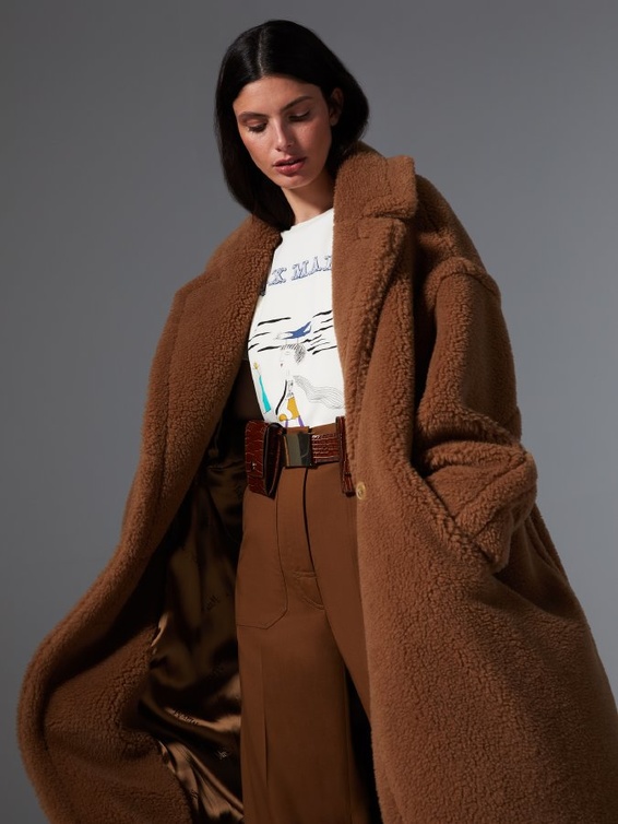 مجموعة 7 قطع تي-شيرت احتفالاً بالذكرى السنوية الـ 70  لـ Max Mara