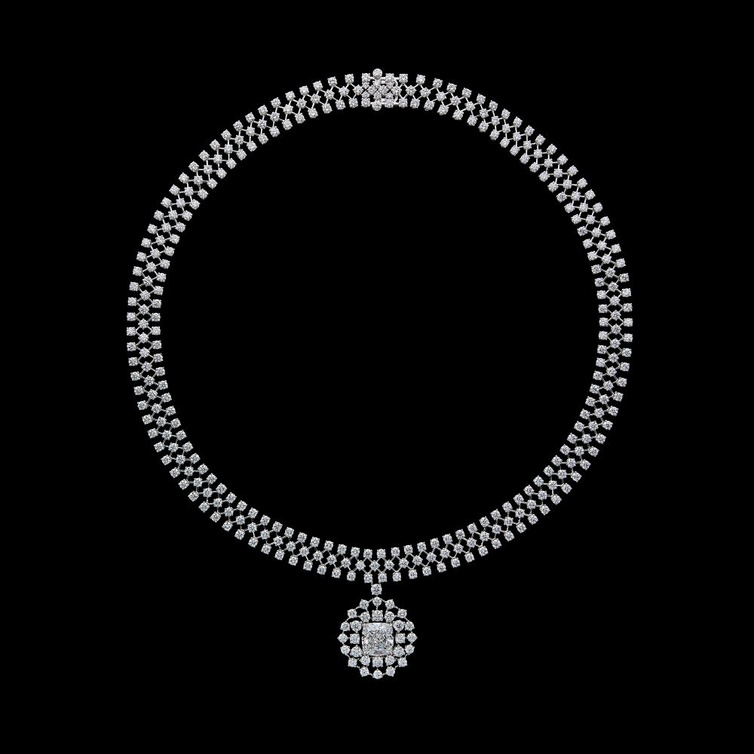  عقد DIOR ROSE 