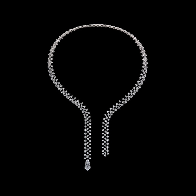  عقد DIOR ROSE 