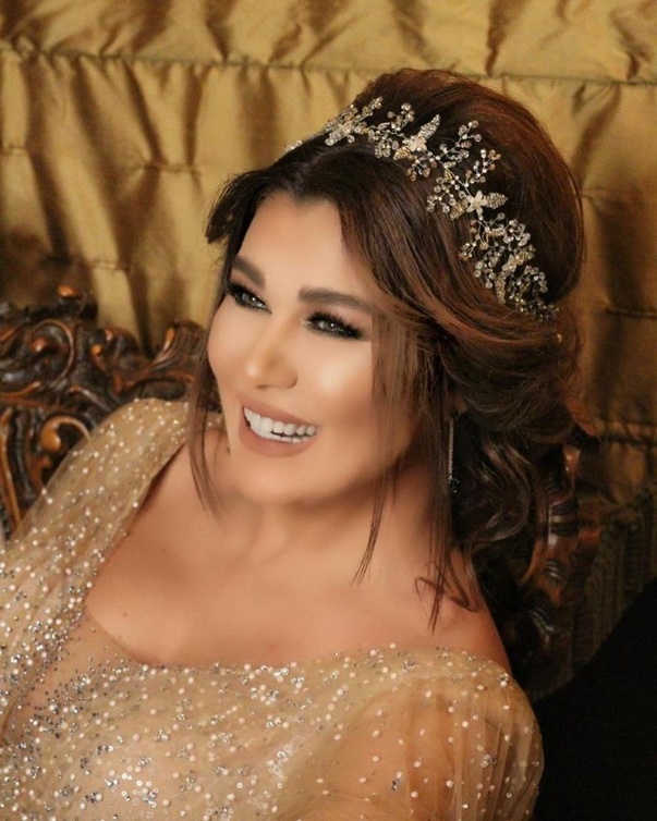 نادين الراسي تحبذ تسريحات الشعر الطويل