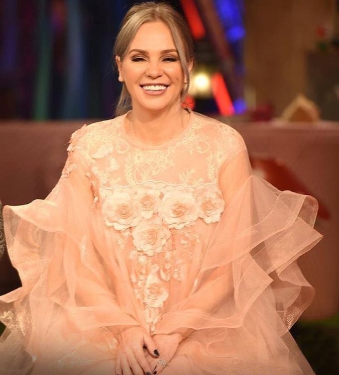 شيرين رضا -  صورة من حساب نور على انستغرام
