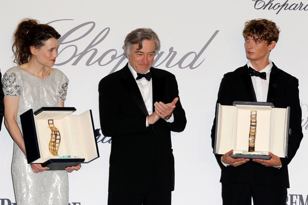 A.Berges-Frisbey_R.De Niro_N.Schneider