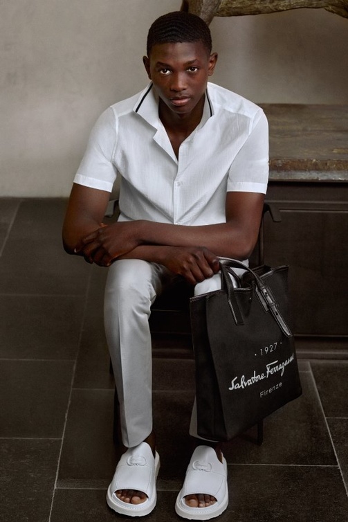 Ferragamo ما قبل ربيع 22