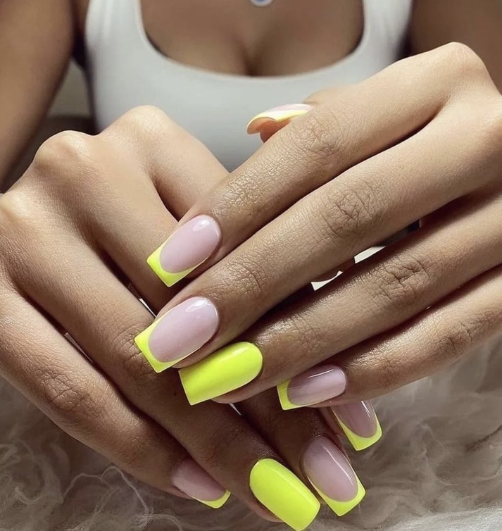رسومات أظافر للصيف من حساب Nails Daaily على انستغرام