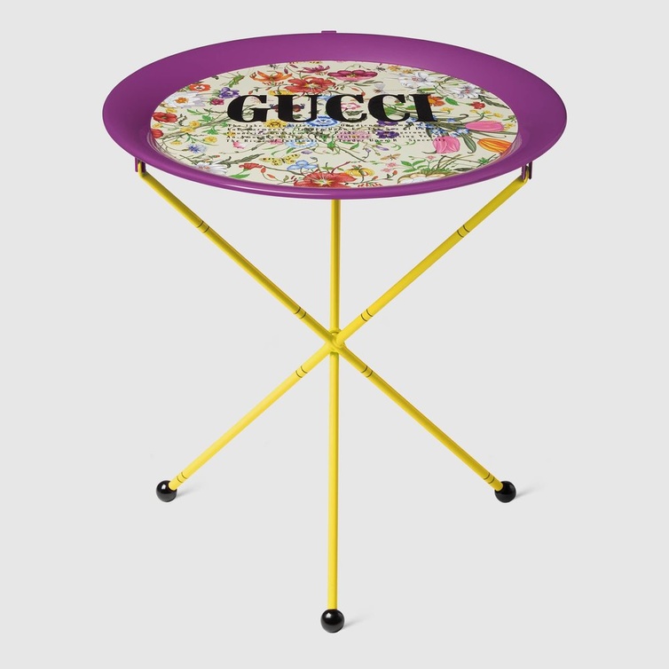 طاولة ملونة قابلة للطي من جوتشي