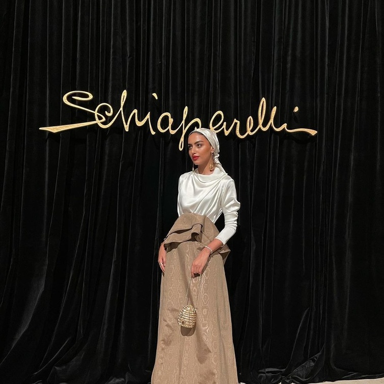 يارا النملة في عرض أزياء Schiaparelli