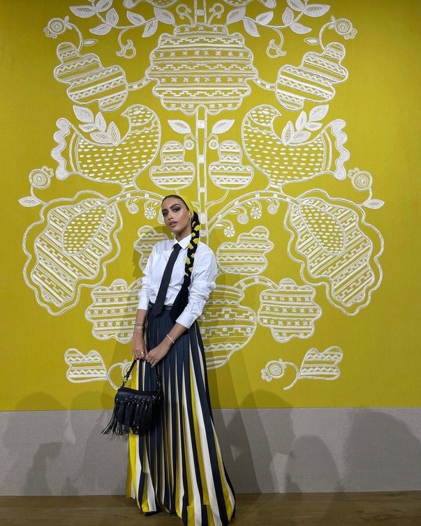 يارا النملة في عرض ديور لمجموعة الهوت كوتور 2023