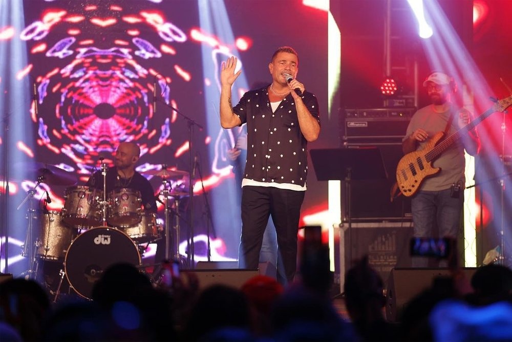 عمرو دياب في إحدى حفلاته