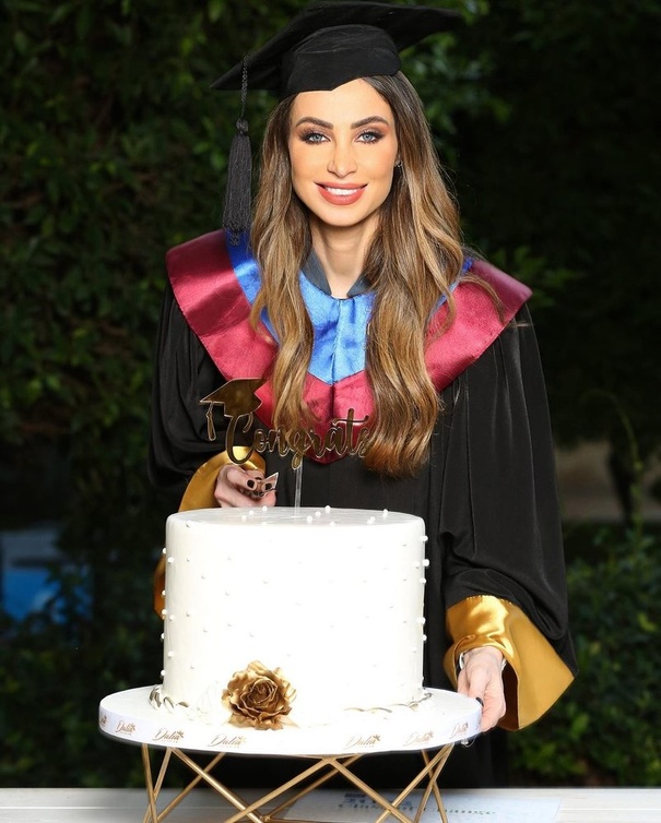 أنابيلا هلال في الحفل