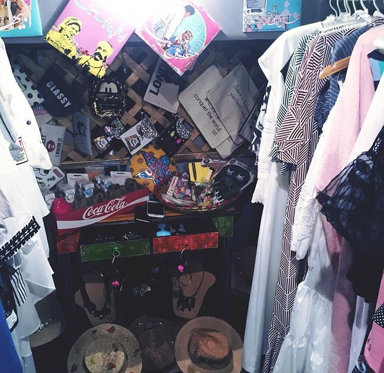  قافلة  Dee Bazaar صورة لبعض الأزياء المعروضة  من تصوير المدونة شهد المري