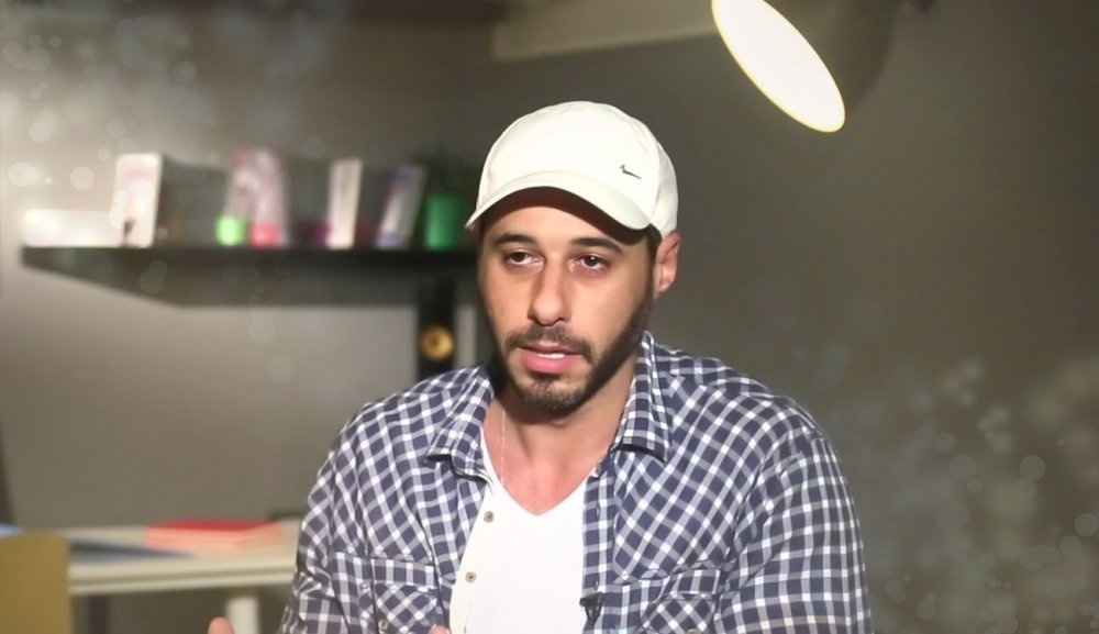 احمد السعدني يبحث عن الاشخاص الذين يشبهونه حول العالم