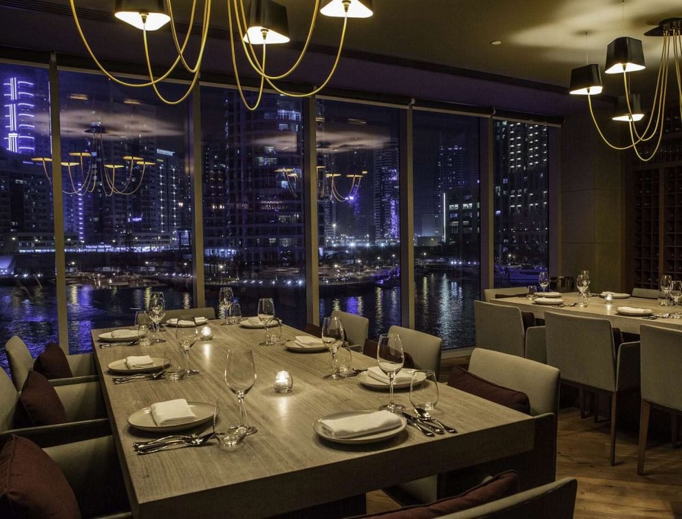 مطعم Marina Social