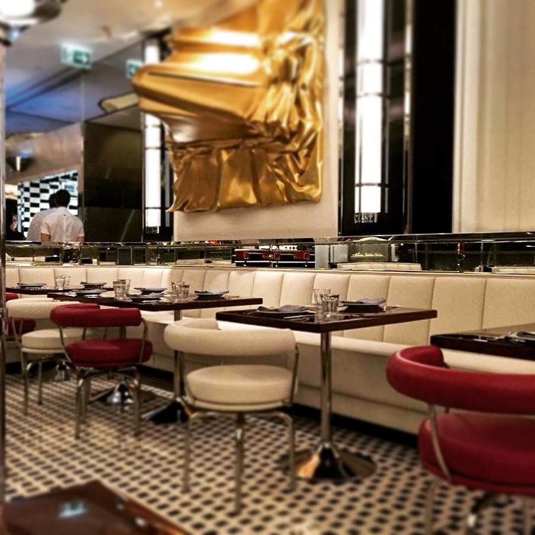 نكهات أمريكية بلمسة فاخرة في مطعم Firebird Diner By Michael Mina