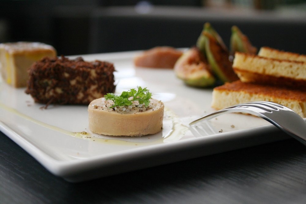تجربة تذوق فرنسية في مطعم La Cantine Du Faubourg 