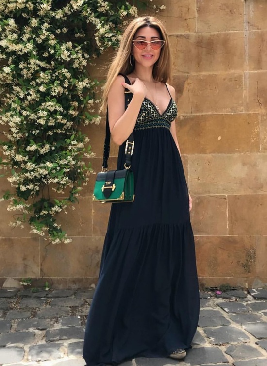  فستان واسع ومريح اختارته ميريام فارس
