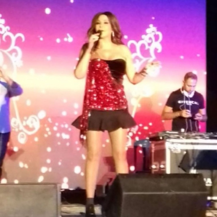 اطلالة اليسا في تونس مساء امس