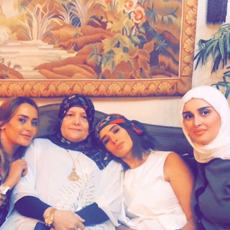 عائلة الفنانة زينة