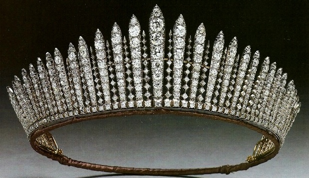 تاج " Mary's Fringe Tiara"