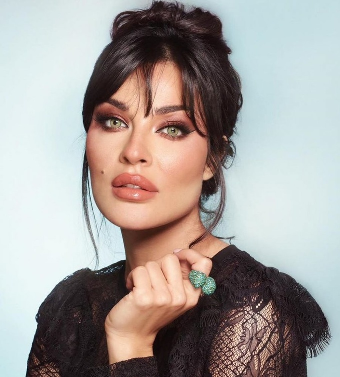 من احدث اطلالات  نادين نجيم