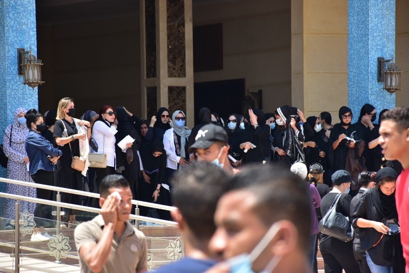 جنازة دلال عبد العزيز 