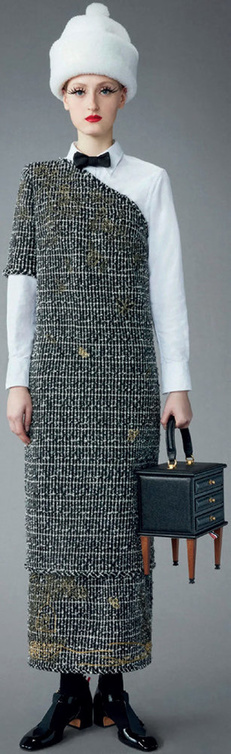مجموعات ما قبل الخريف تعيد إحياء صيحة التويد مع "توم براون"  Thom Browne