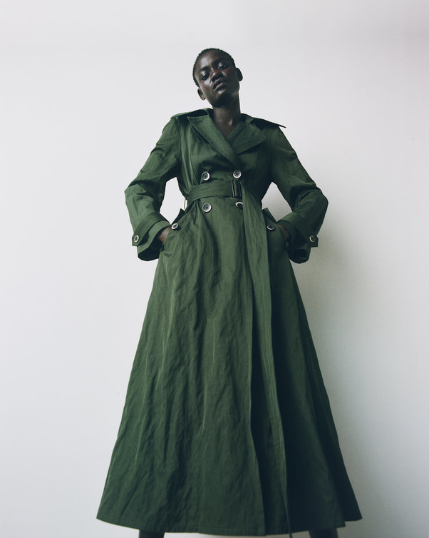  ترانشكوت باللون الزيتي من Jason Wu