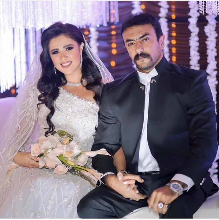 ياسمين عبد العزيز وأحمد العوضي