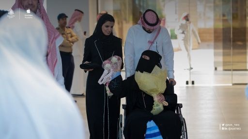 مشاركة عائلات الخريجات في فرحة التخرج