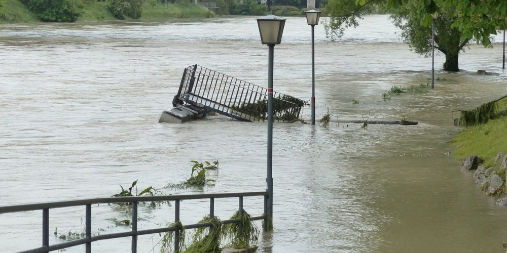 إعصار هوزيه يترفع إلى الدرجة الرابعة