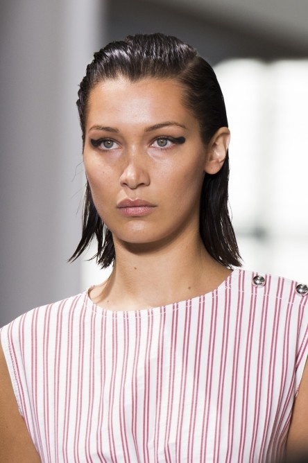 تسريحات شعر الكاري المبلل على خطى ‏Jason Wu