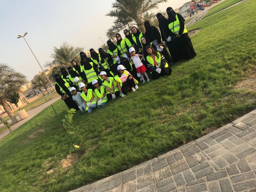 الشابات المتطوعات في المبادرة