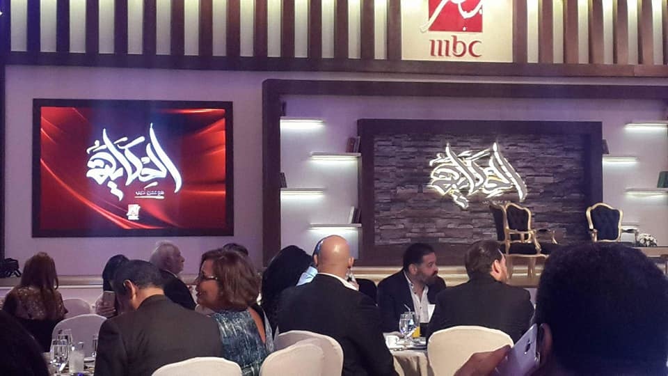 النجوم يحتفلون بعودة عمرو أديب 