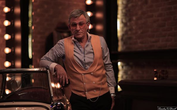 احمد حلمي بشخصيته في فيلم خيال مآتة