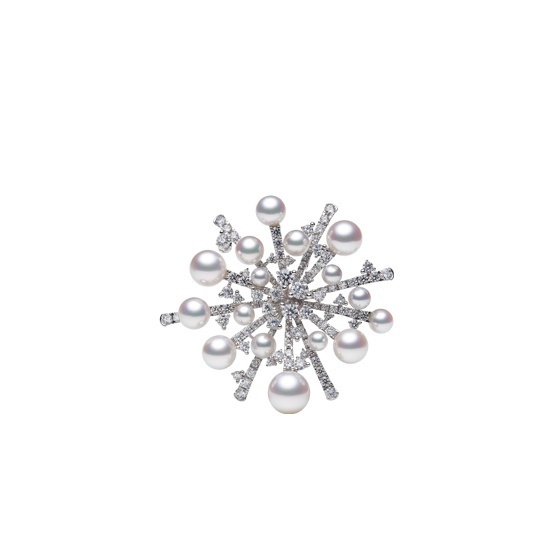  تصميم بروش فاخر من الماسات واحجار اللؤلؤ من Mikimoto