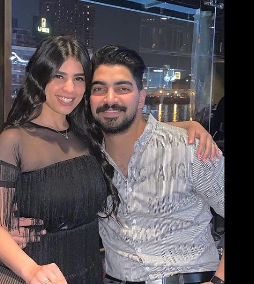 مينا عطا احتفل بذكرى زواجه