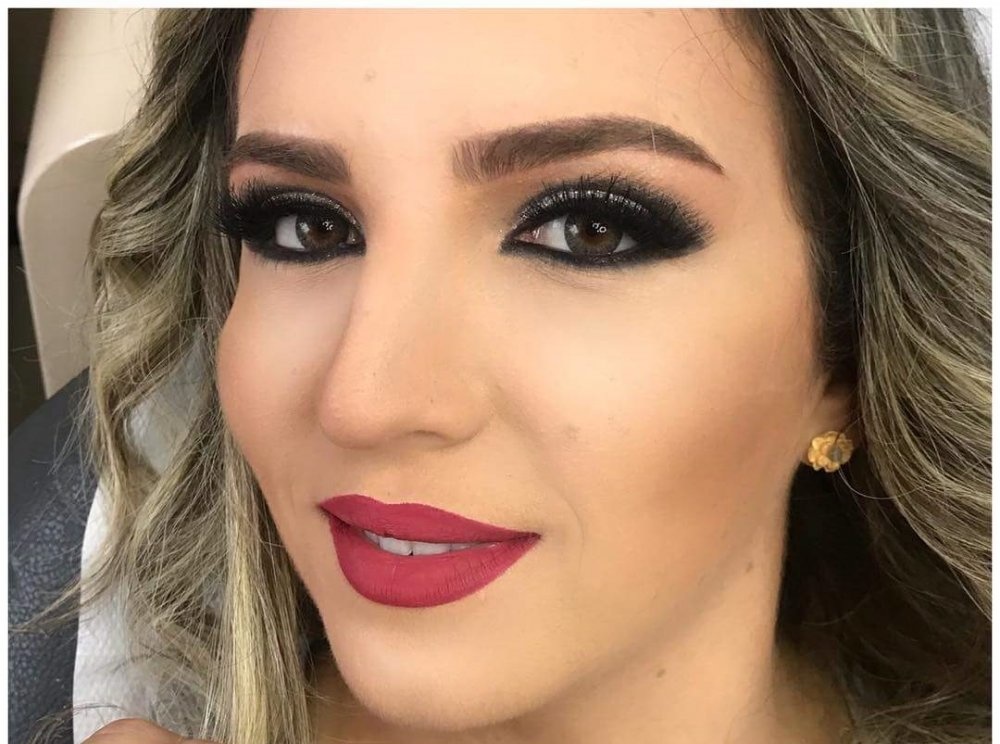 مكياج عرائسي سموكي للعروس السمراء