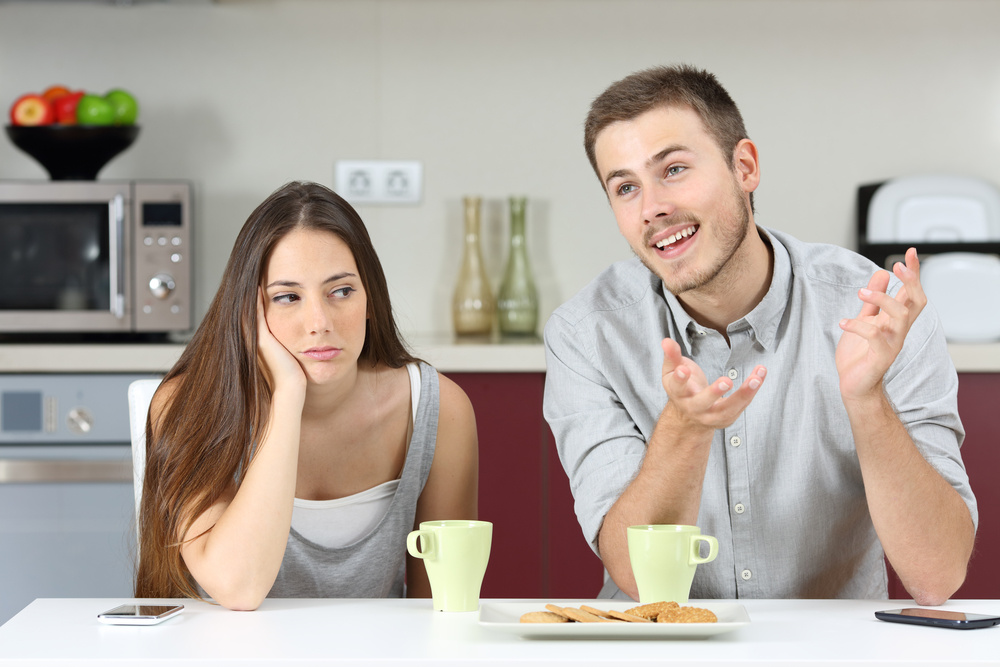 ملامح الزوجة السلبية تجاه زوجها من علامات الملل