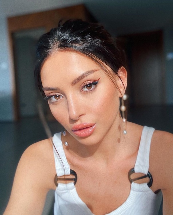 صيحات جمالية اختارتها ناتالي فنج
