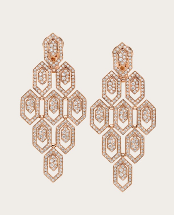 اقراط Serpenti من بولعري Bvlgari