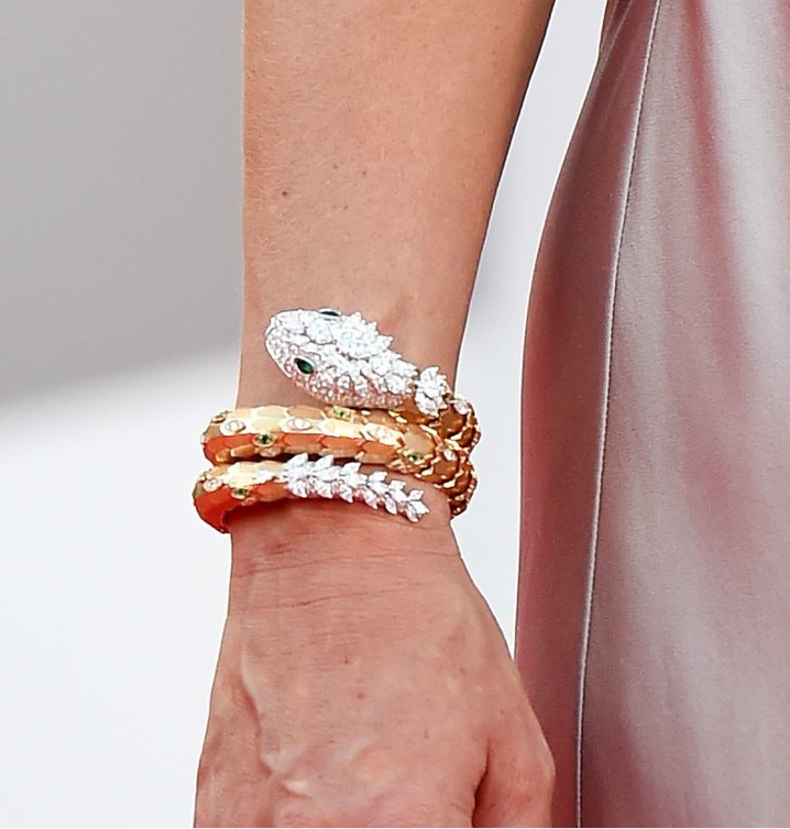 الممثلة البلجيكية سيسيل دو فرانس Cécile de France بسوار Serpenti من بولغري
