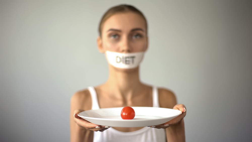 نصائح غذائية تحذر العروس من اتباع الحميات القاسية قبل الزفاف