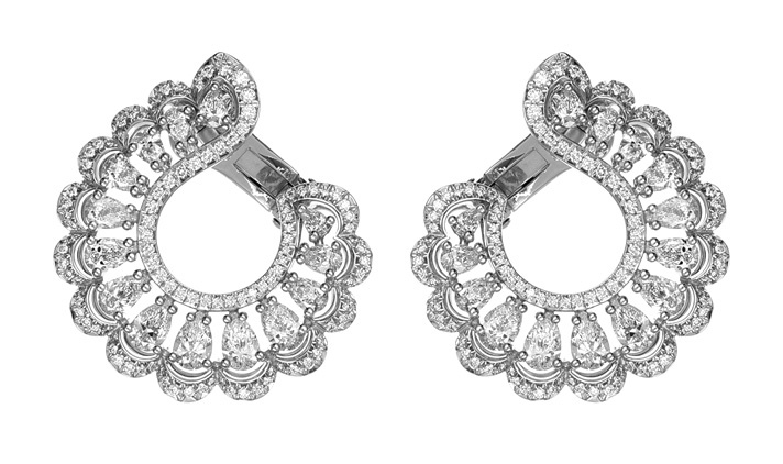 أقراط Precious Lace من شوبارد Chopard