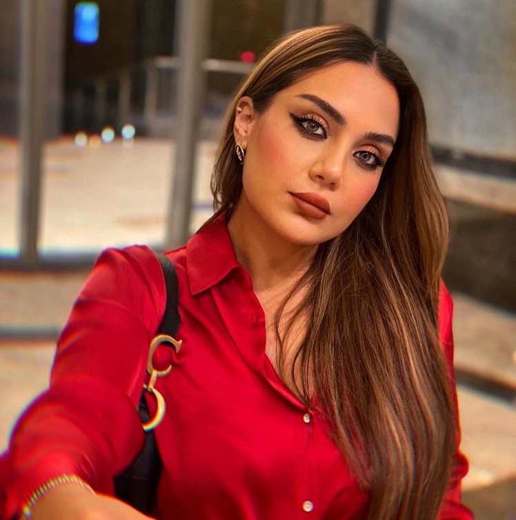 ابنة هيفاء وهبي بأحدث اطلالة شعر لها