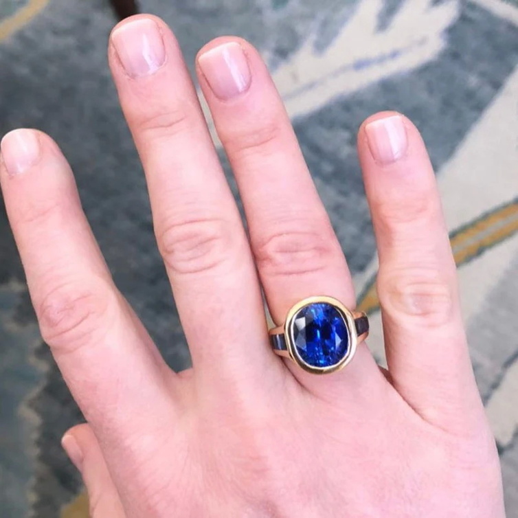 خاتم Oval Sapphire من Brent Neale