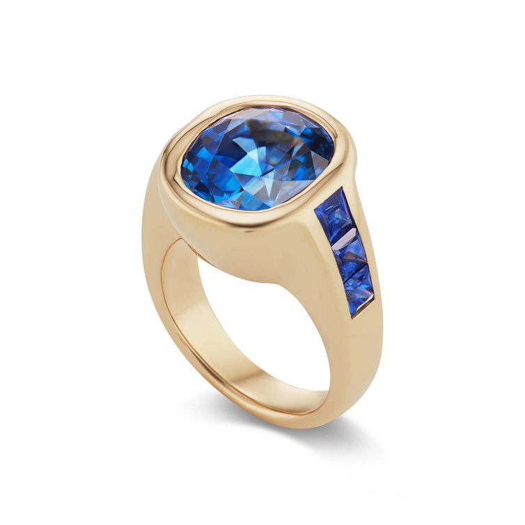 خاتم Oval Sapphire من Brent Neale